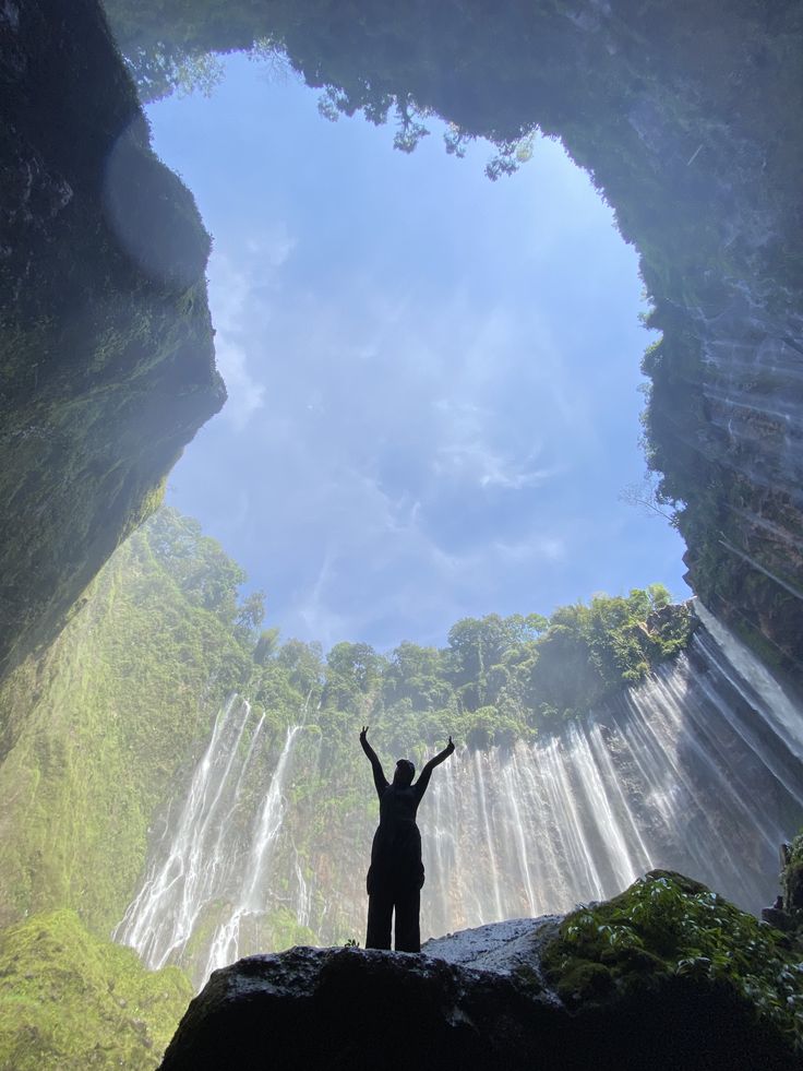 Jomblang Cave & Kalisuci Tubing Adventure